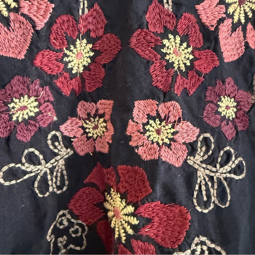 Black Floral Embroidered Boho Tunic Top Gypsycore Relaxed Blouse Festival L - Picture 3 of 9